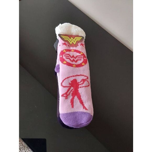 Wonder Woman Sherpa lined socks New/One size - Picture 3 of 5
